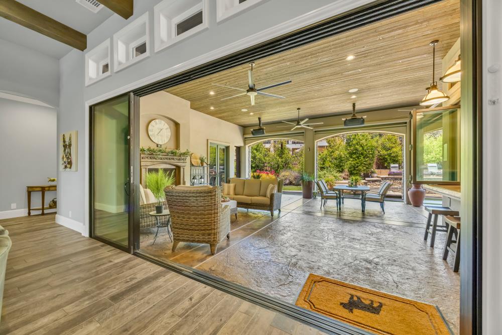 542 Ramos Drive