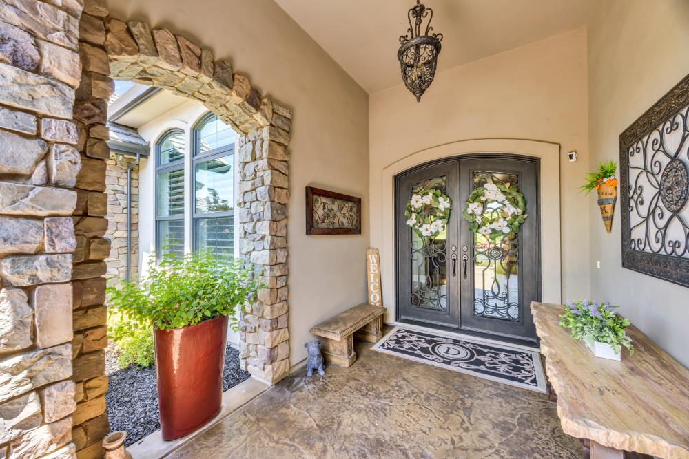 542 Ramos Drive