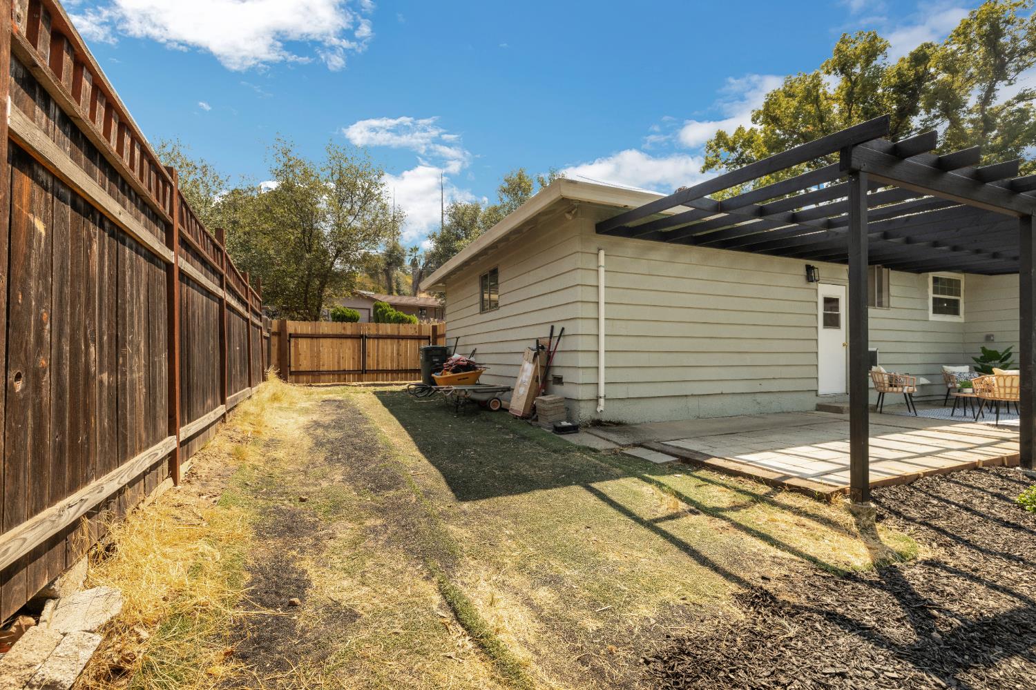 7595 Hill Road