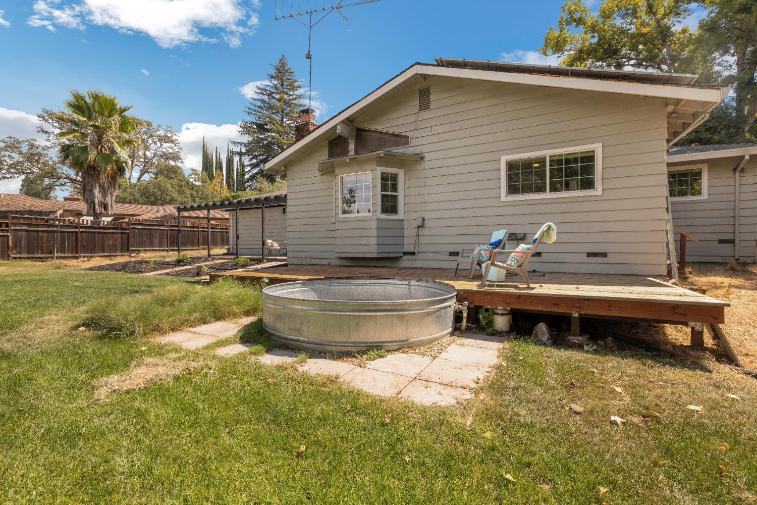 7595 Hill Road