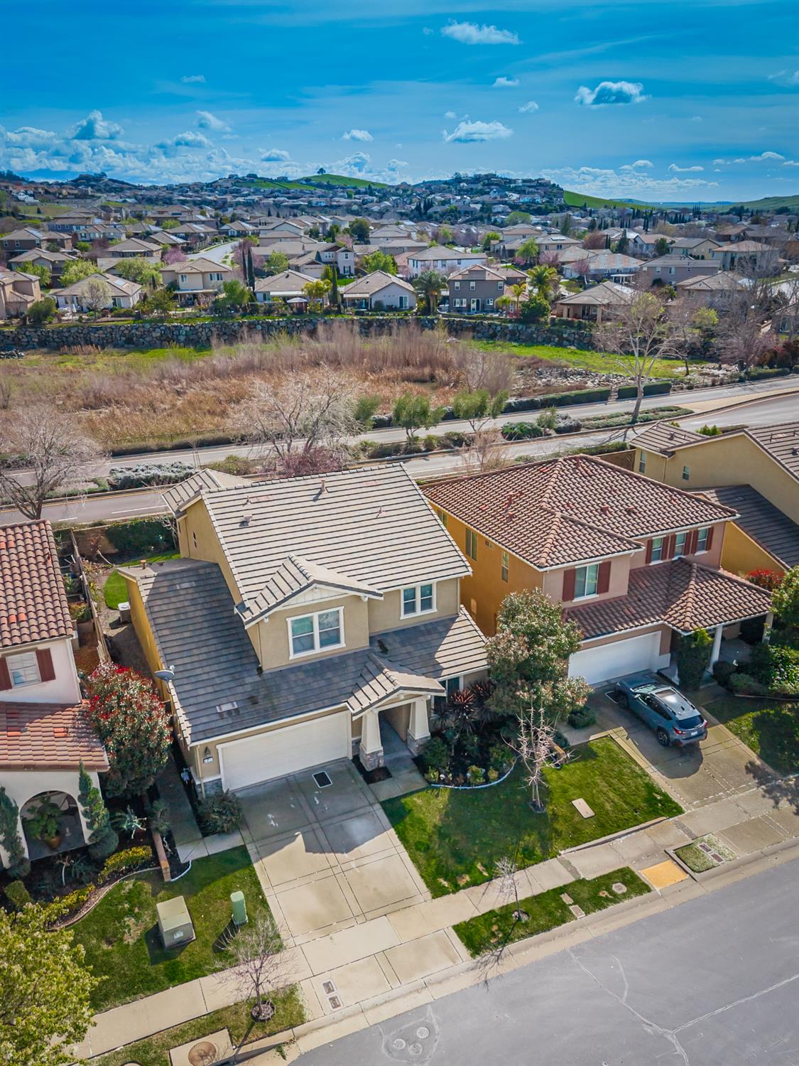 3672 Rosecrest