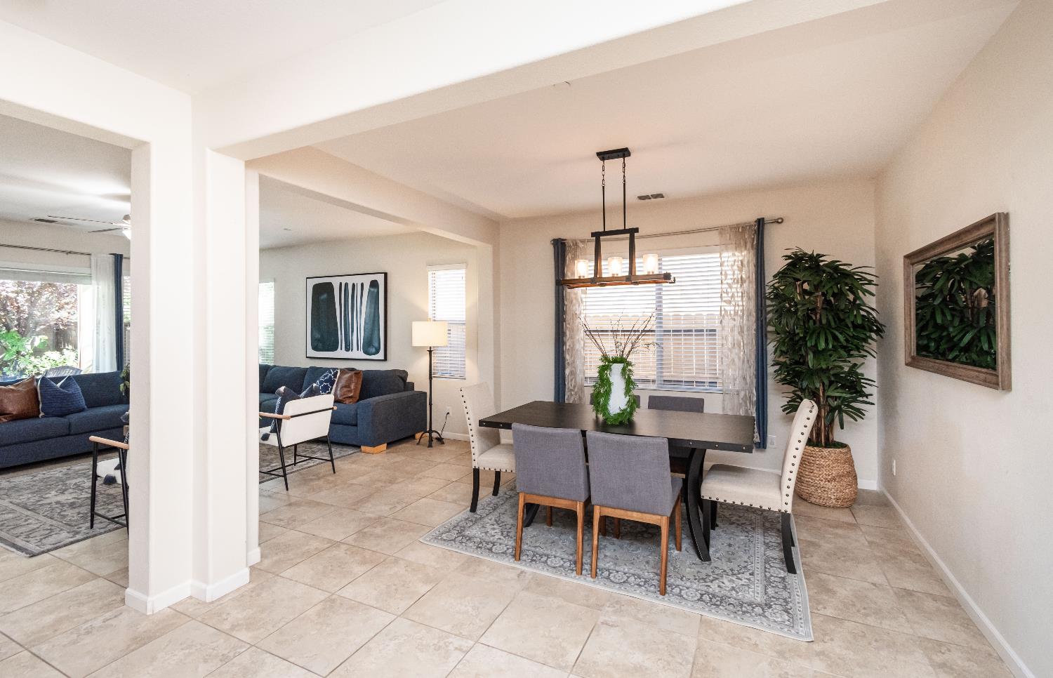 3672 Rosecrest