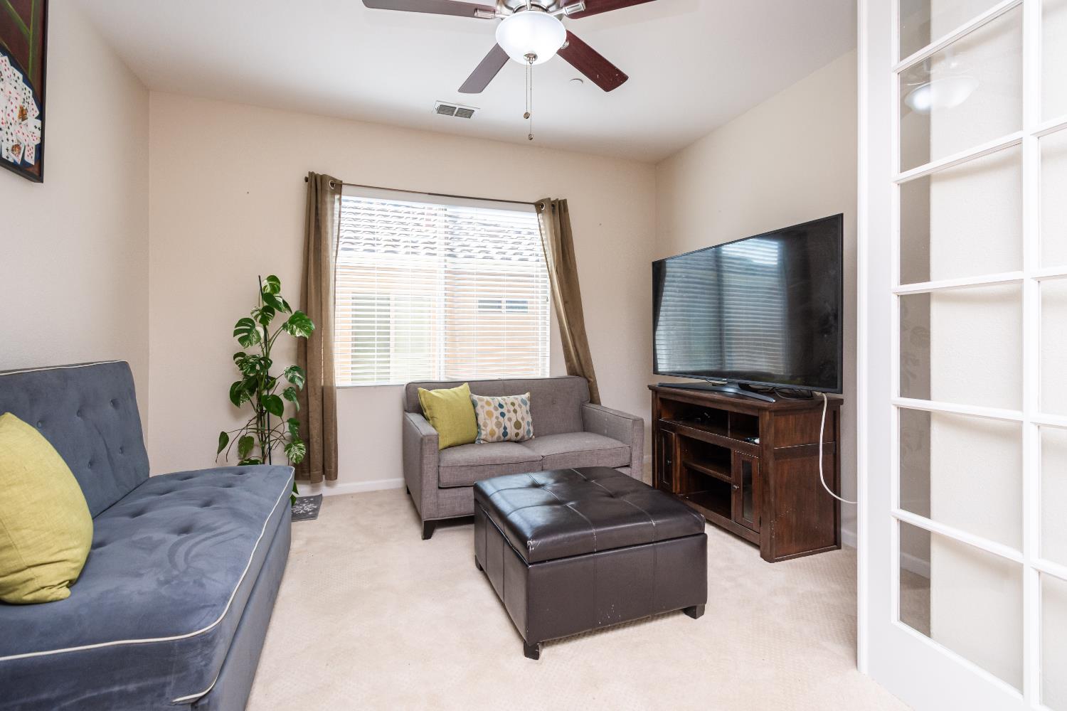 3672 Rosecrest