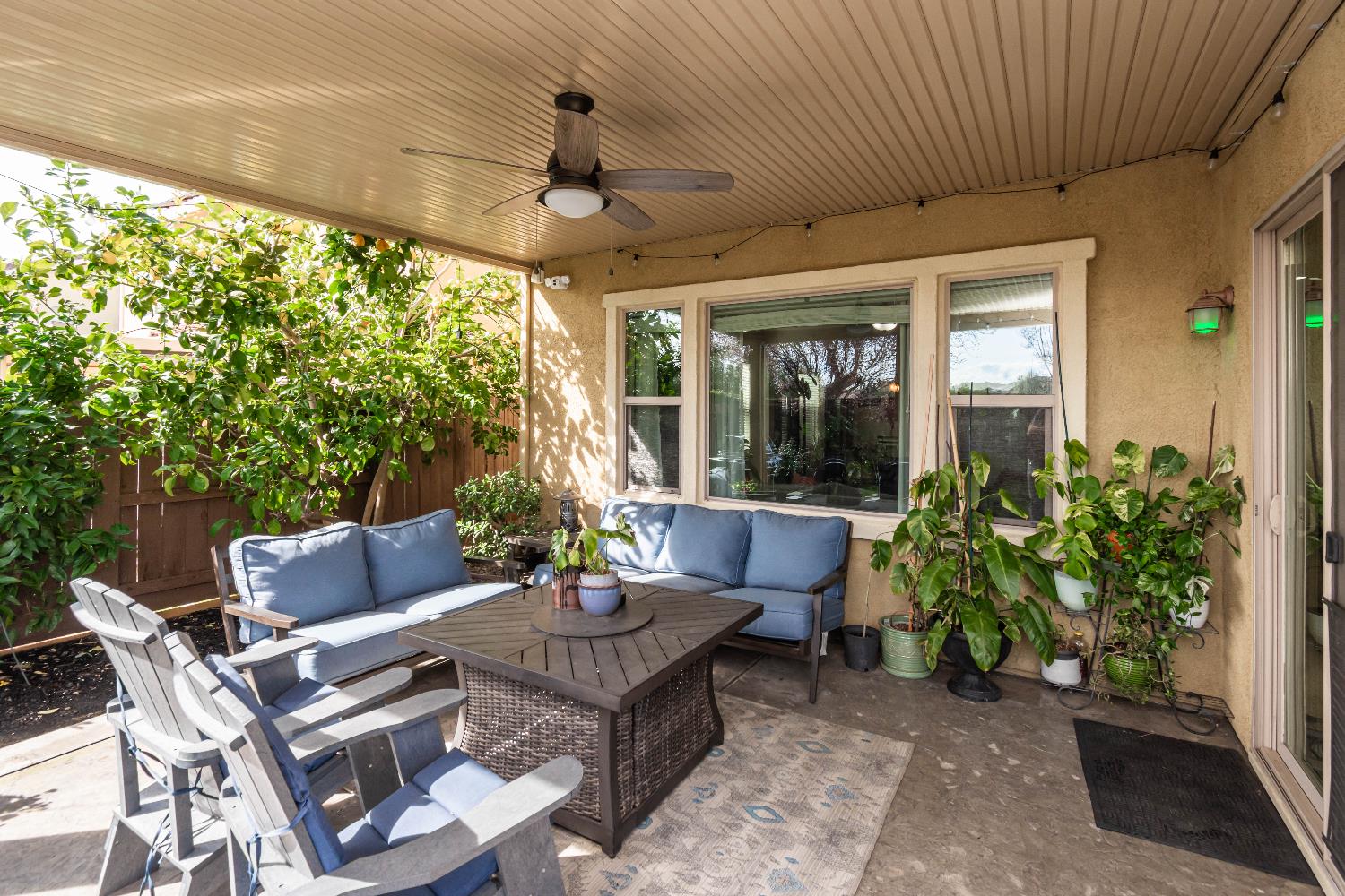 3672 Rosecrest