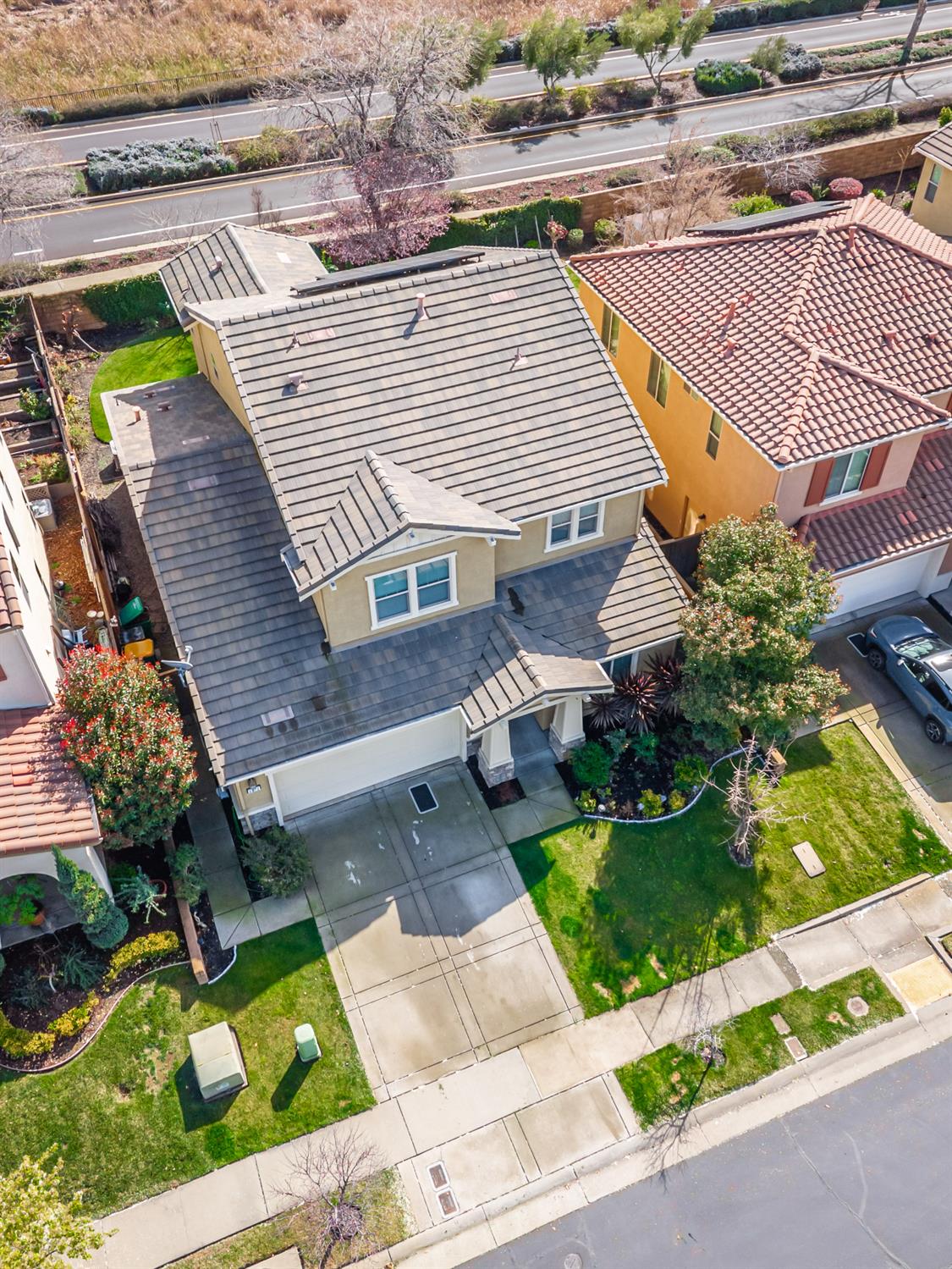 3672 Rosecrest