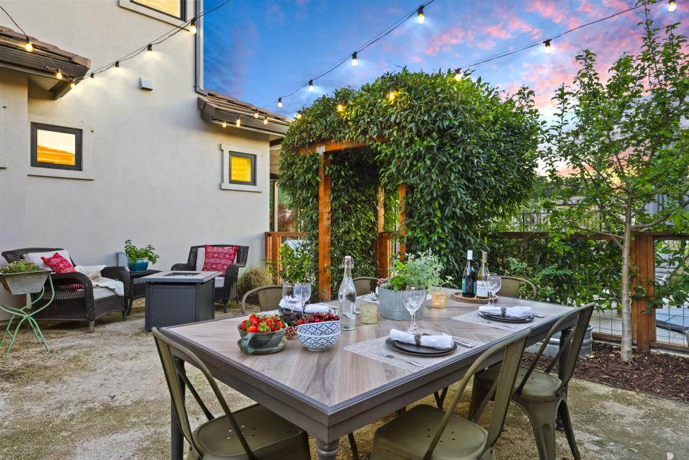 723 Oliver Court