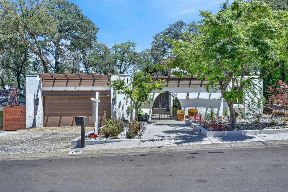 2827 Stephens Lane