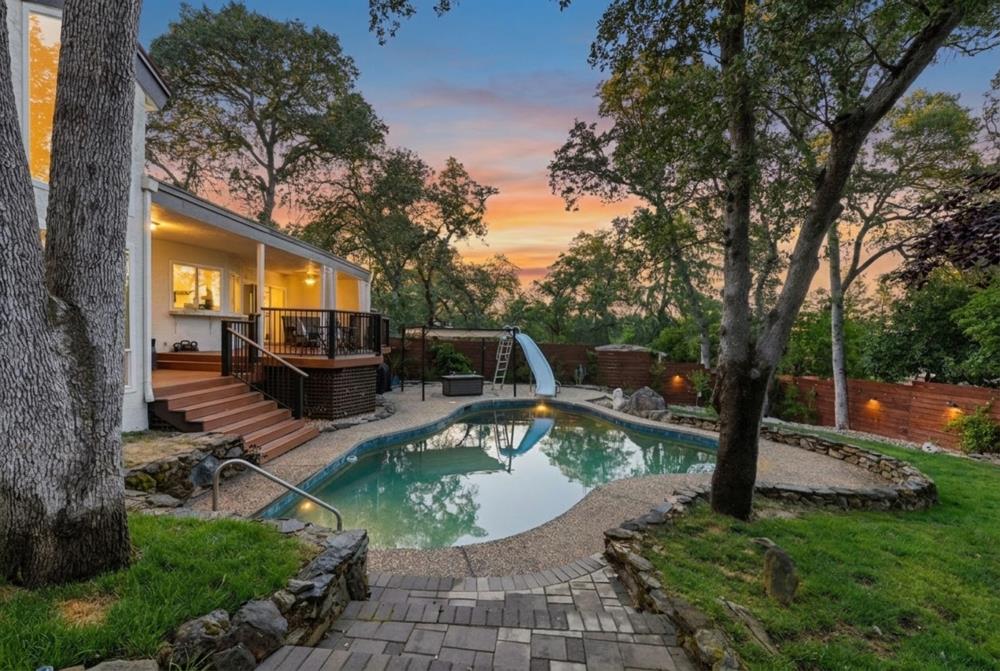 2827 Stephens Lane