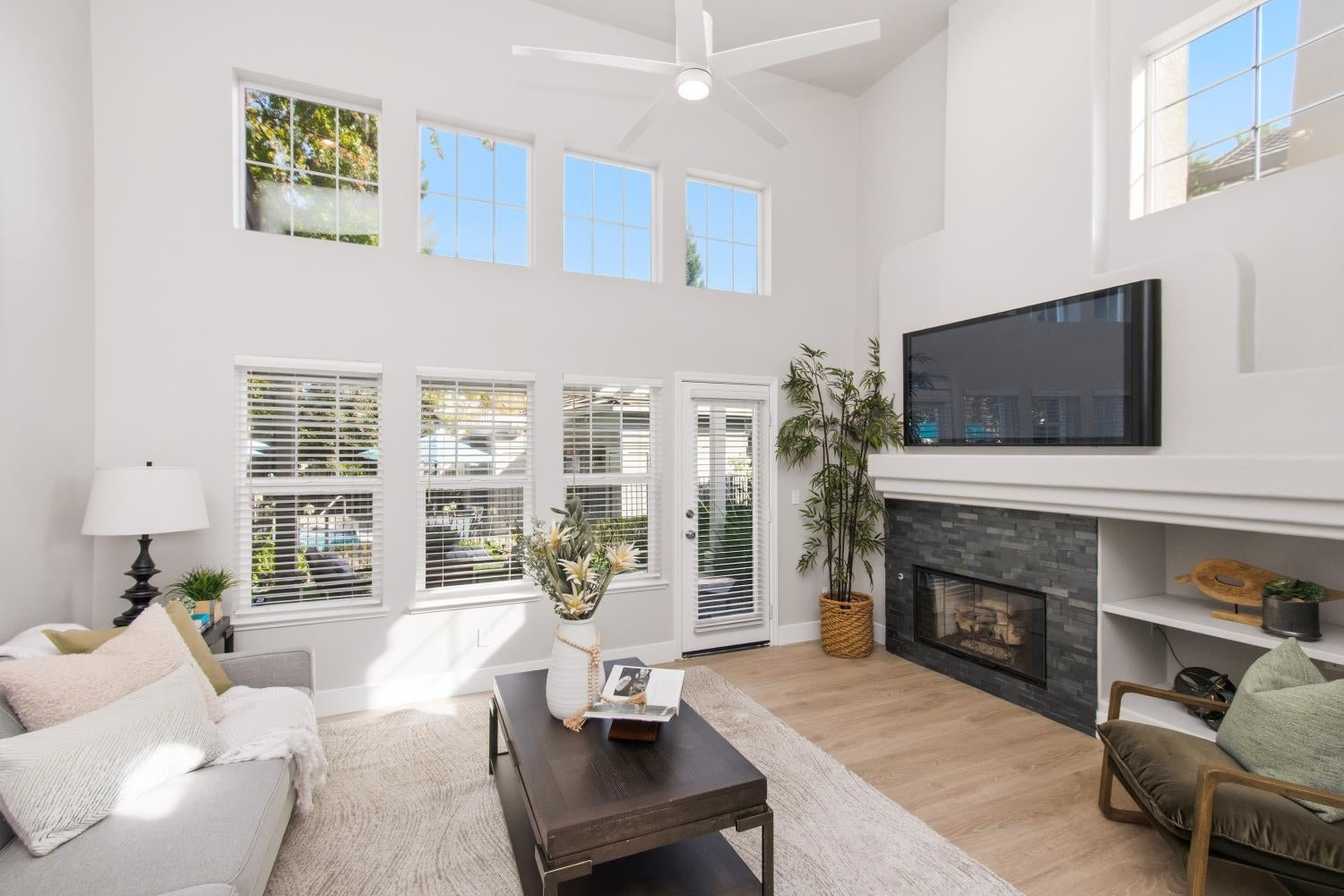 9925 Villa Granito Lane