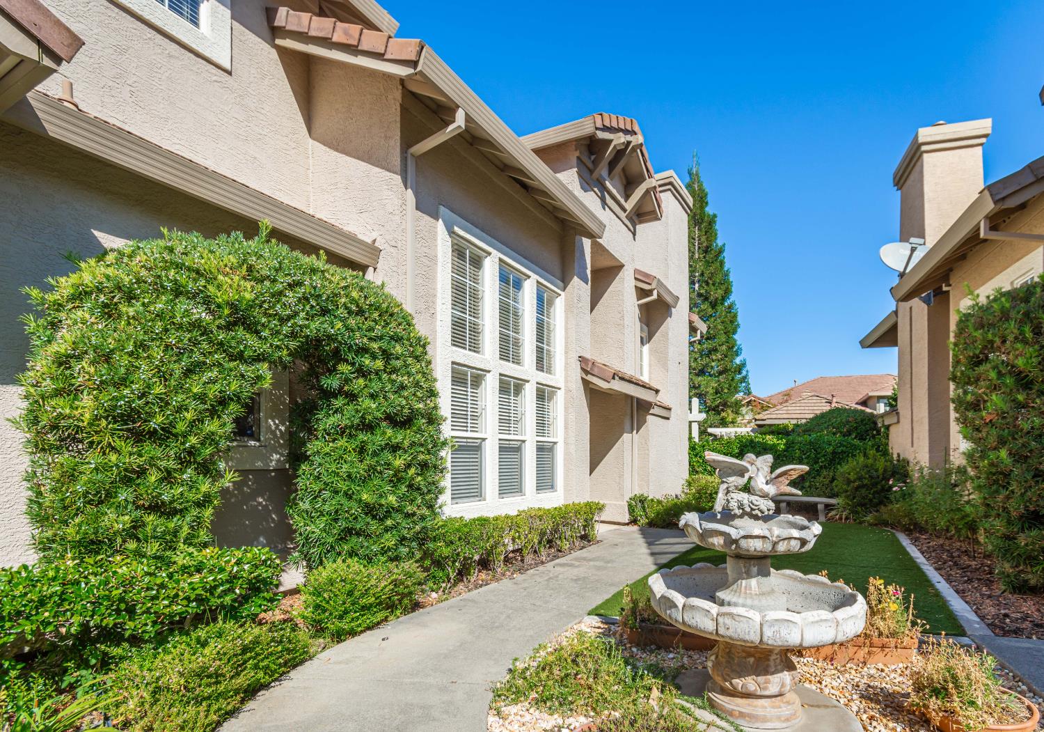 9925 Villa Granito Lane