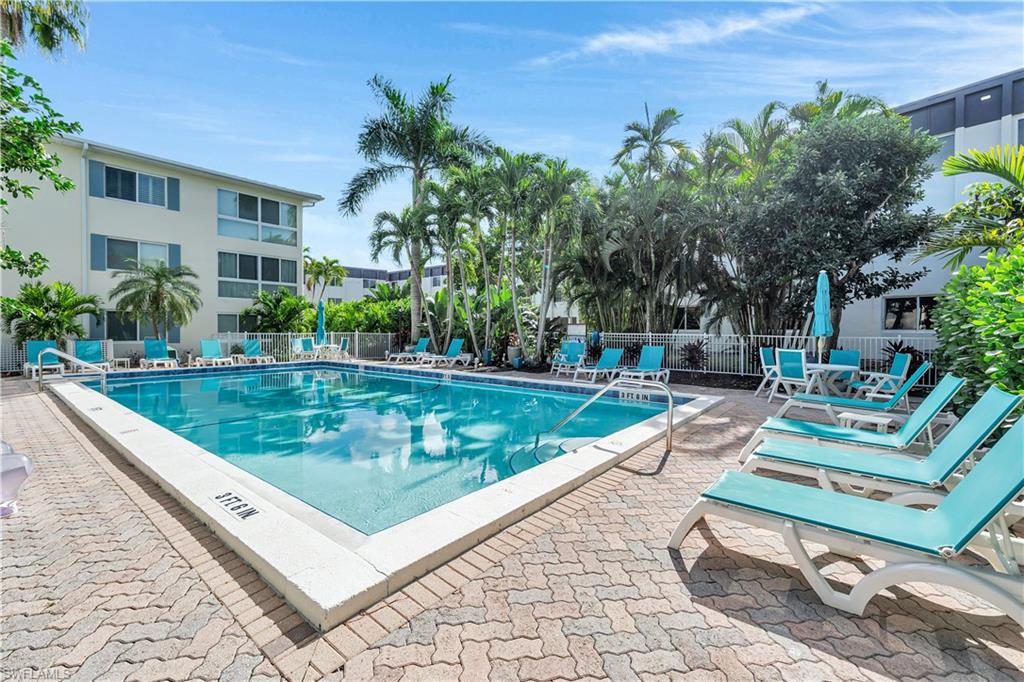 1950 Gulf Shore BLVD N # 201