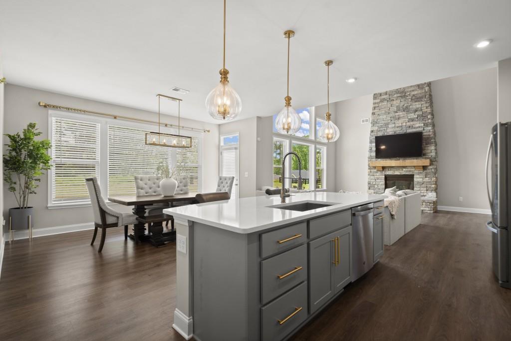 8015 Scenic Ridge Way