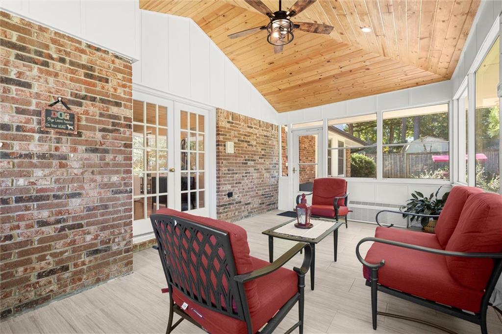 1728 Stonecliff Court