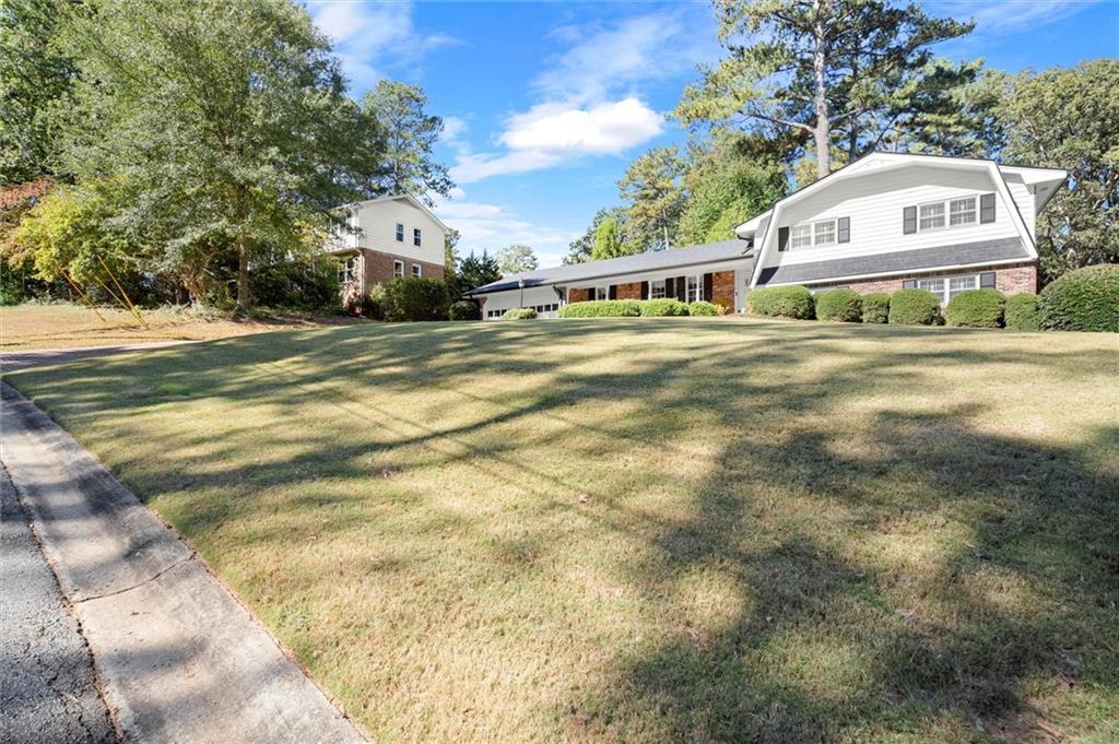 1728 Stonecliff Court