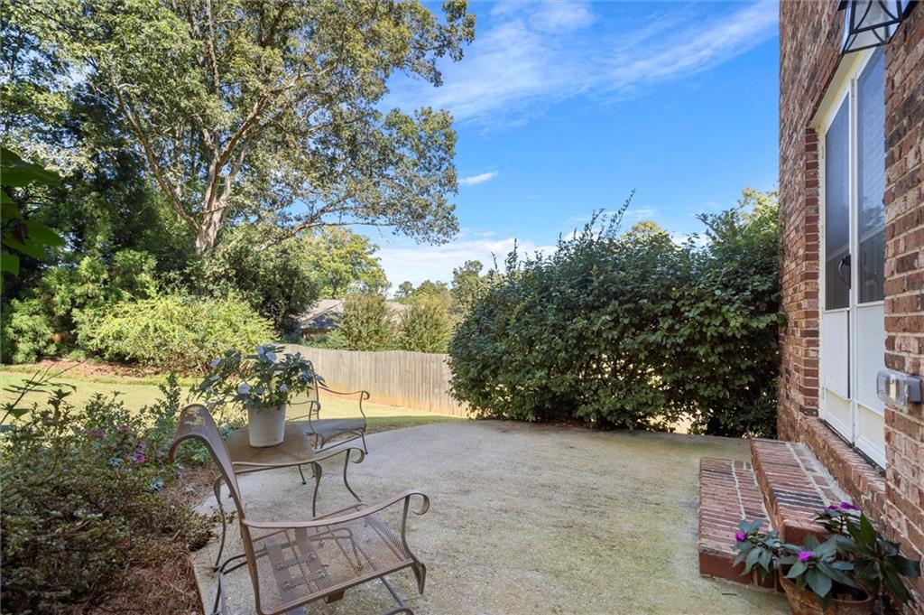 1728 Stonecliff Court