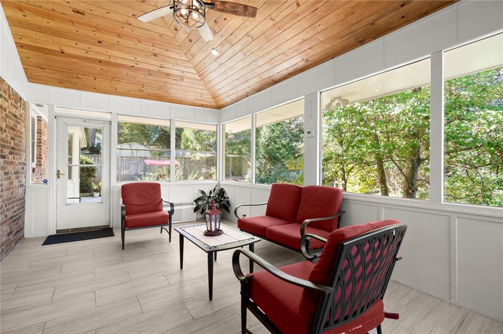 1728 Stonecliff Court