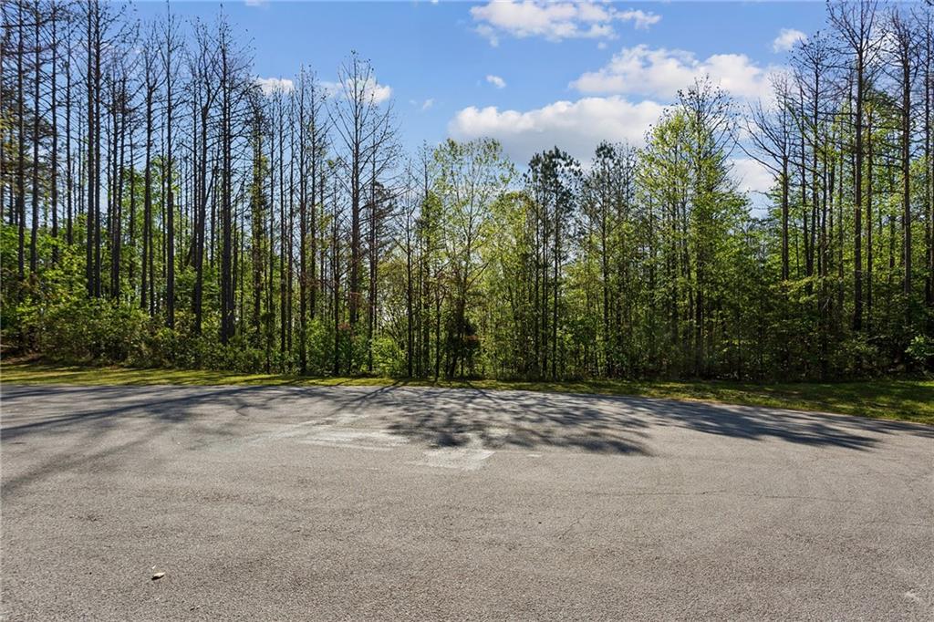 11 Harris Loop