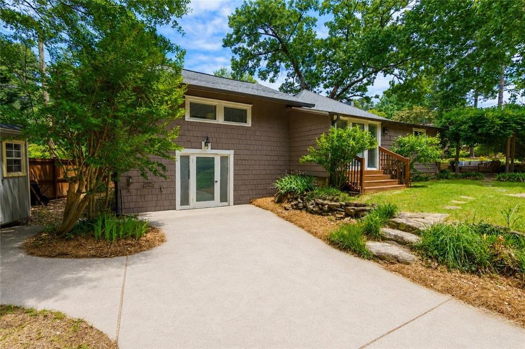 4010 Lower Roswell Road