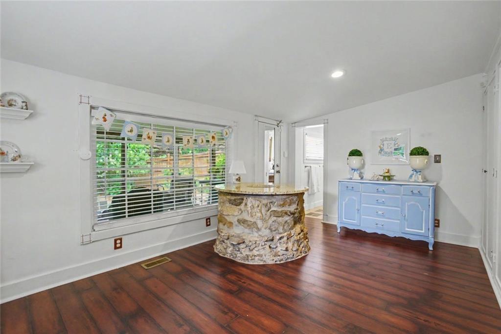 4010 Lower Roswell Road
