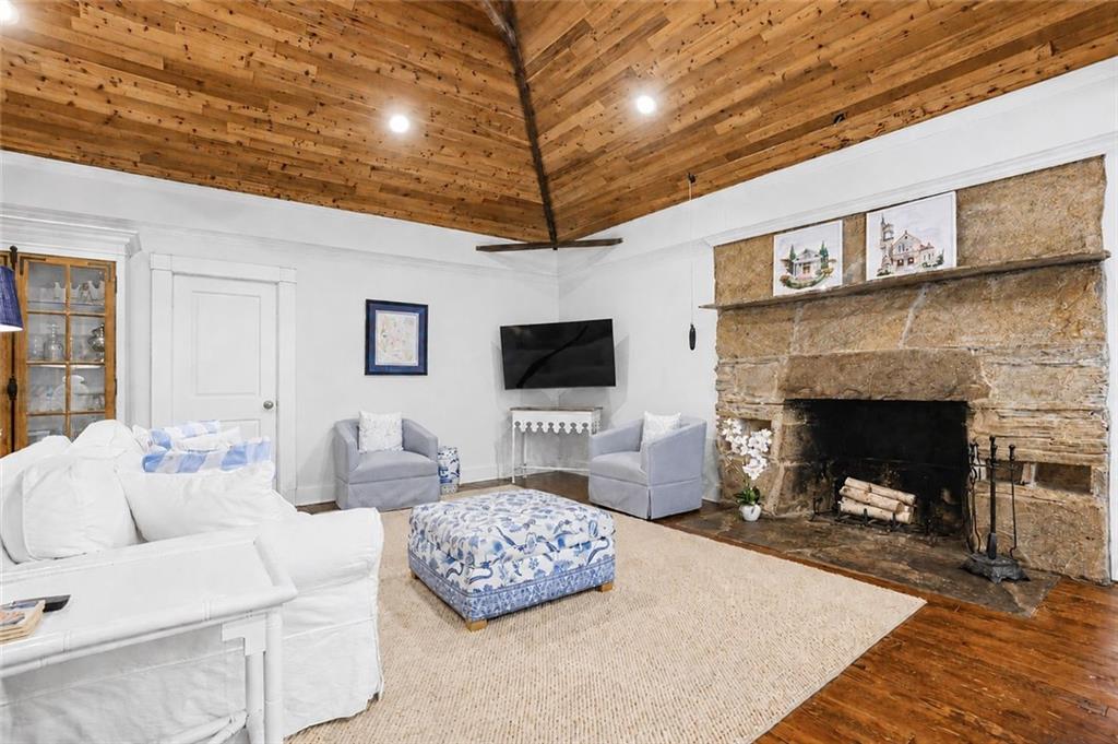 4010 Lower Roswell Road