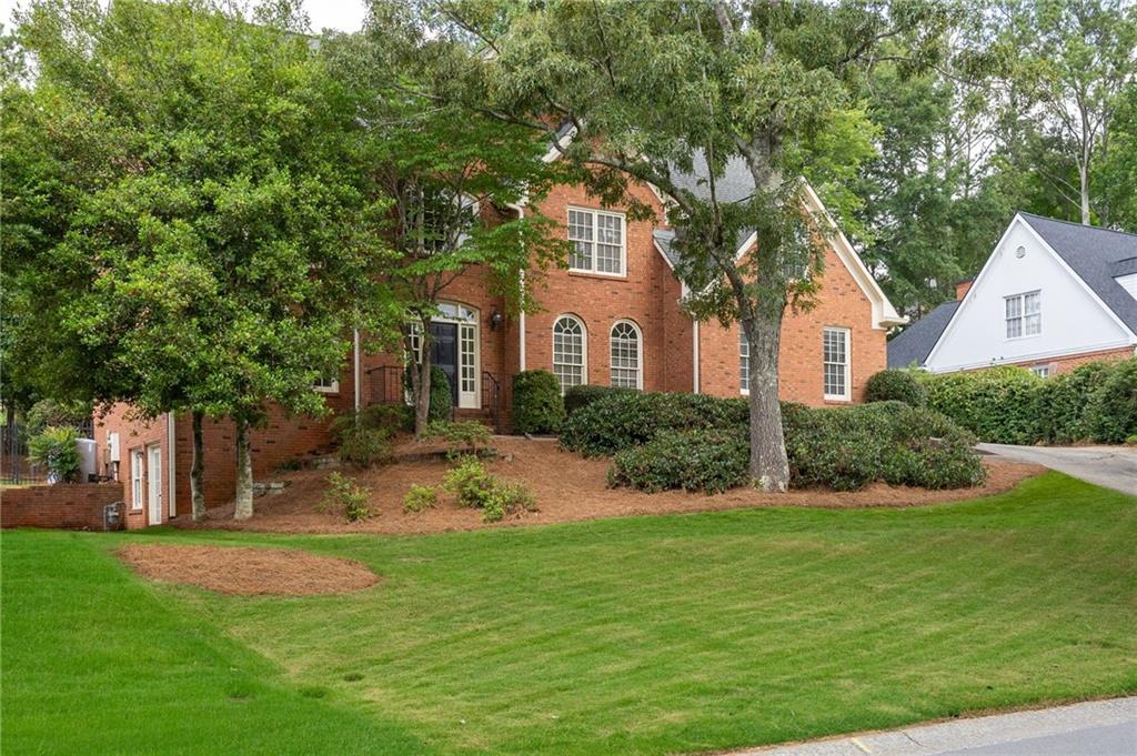 701 Crossfire Ridge NW