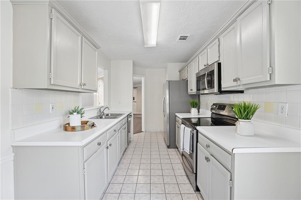 4076 Beaver Oaks Drive