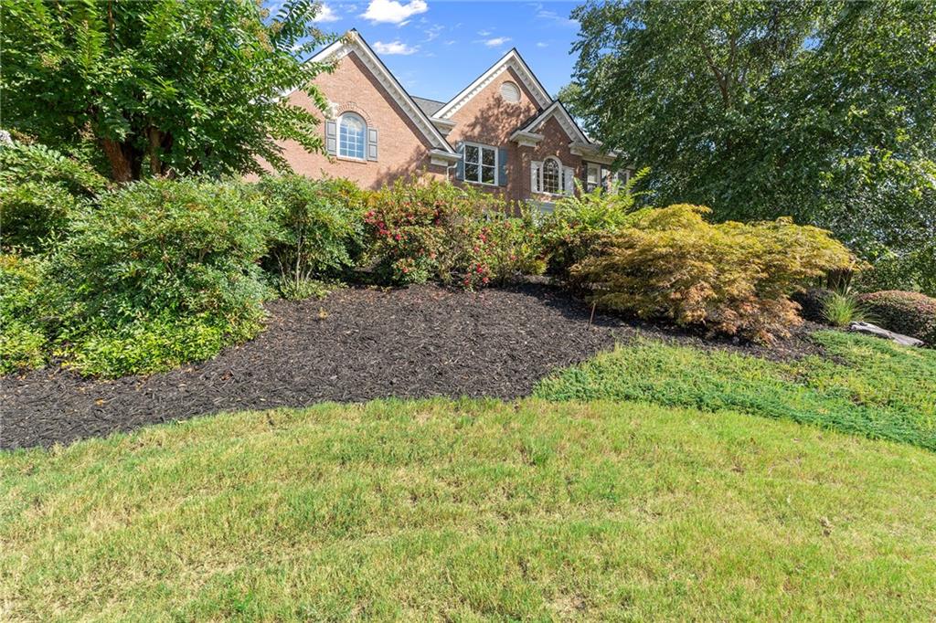 305 Willow Oak Court