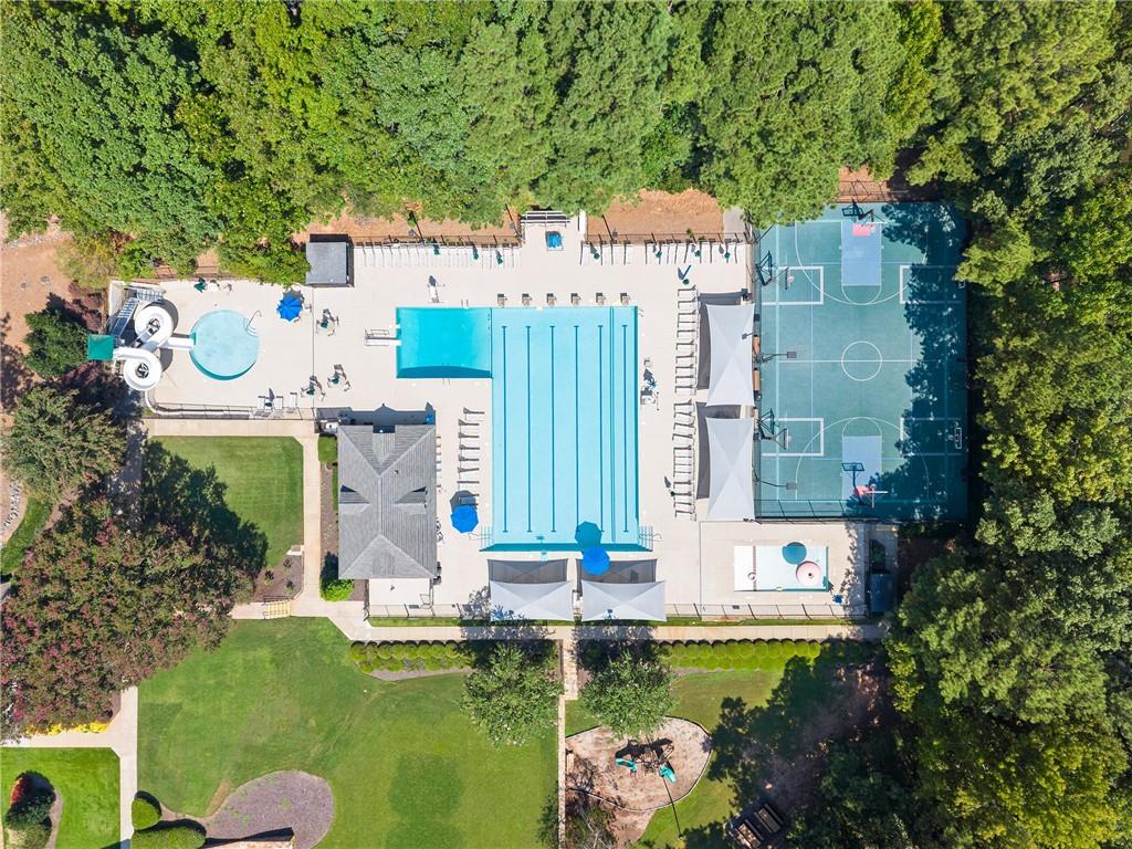 305 Willow Oak Court