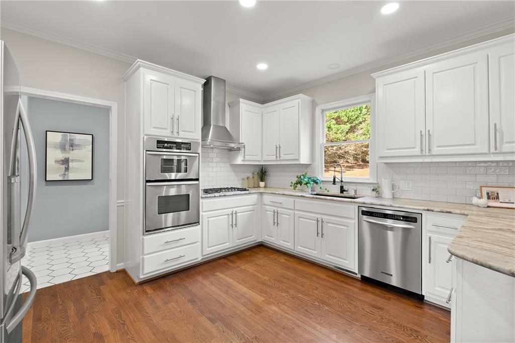305 Willow Oak Court