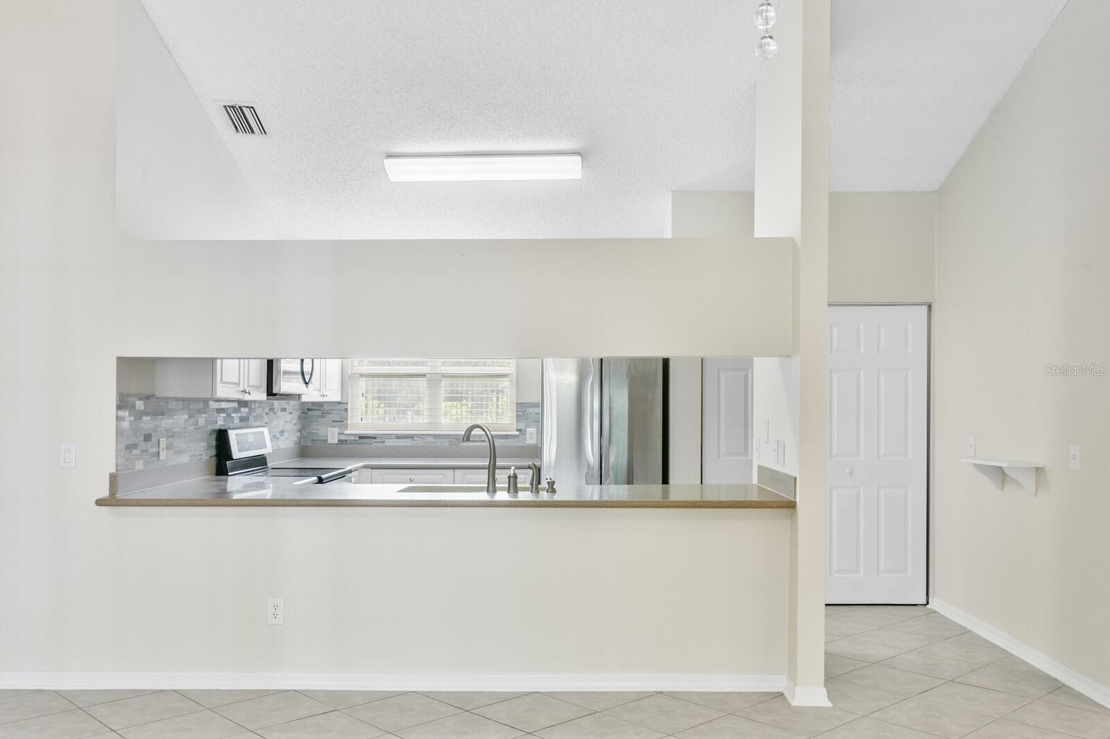 15215 AMBERLY DR #101