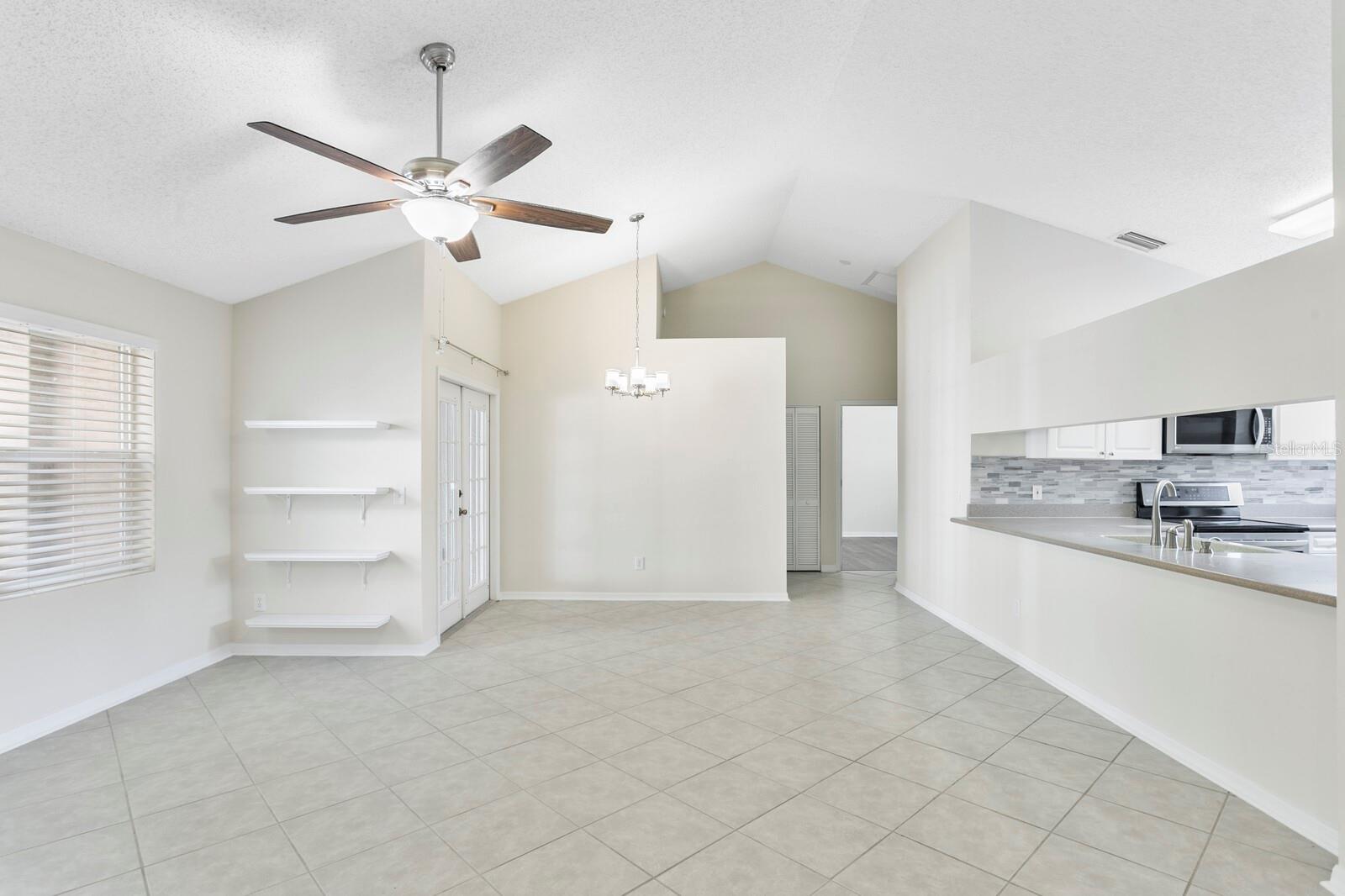 15215 AMBERLY DR #101