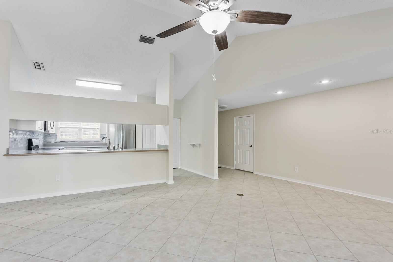15215 AMBERLY DR #101