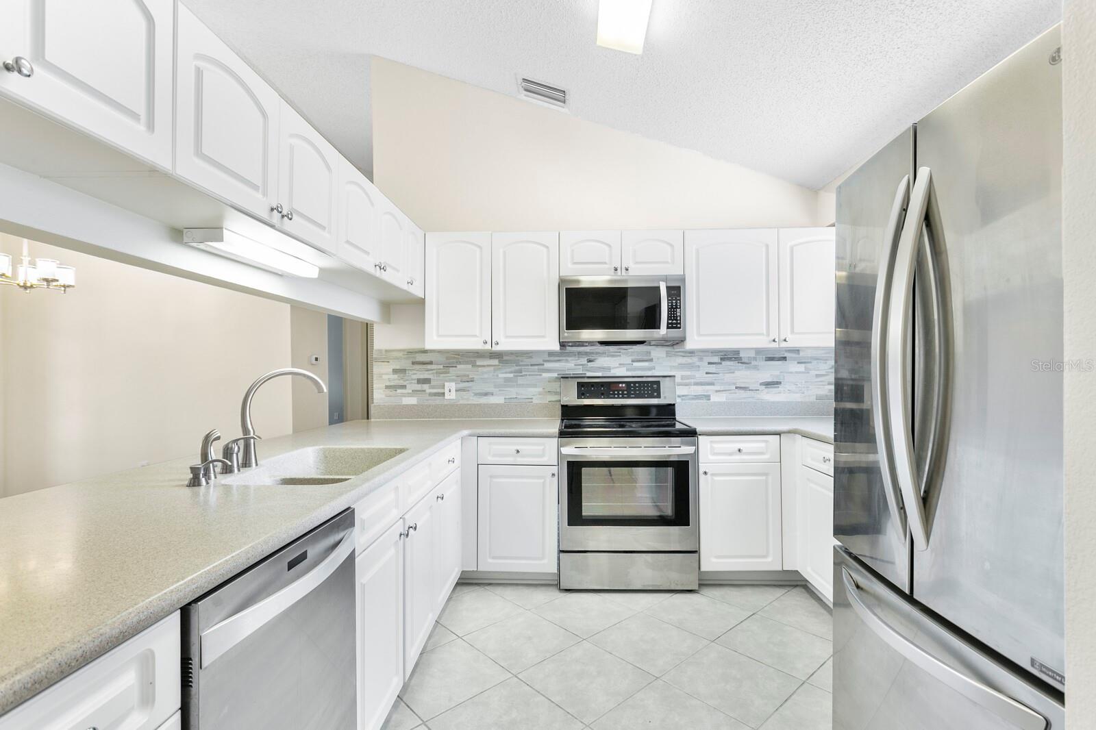 15215 AMBERLY DR #101