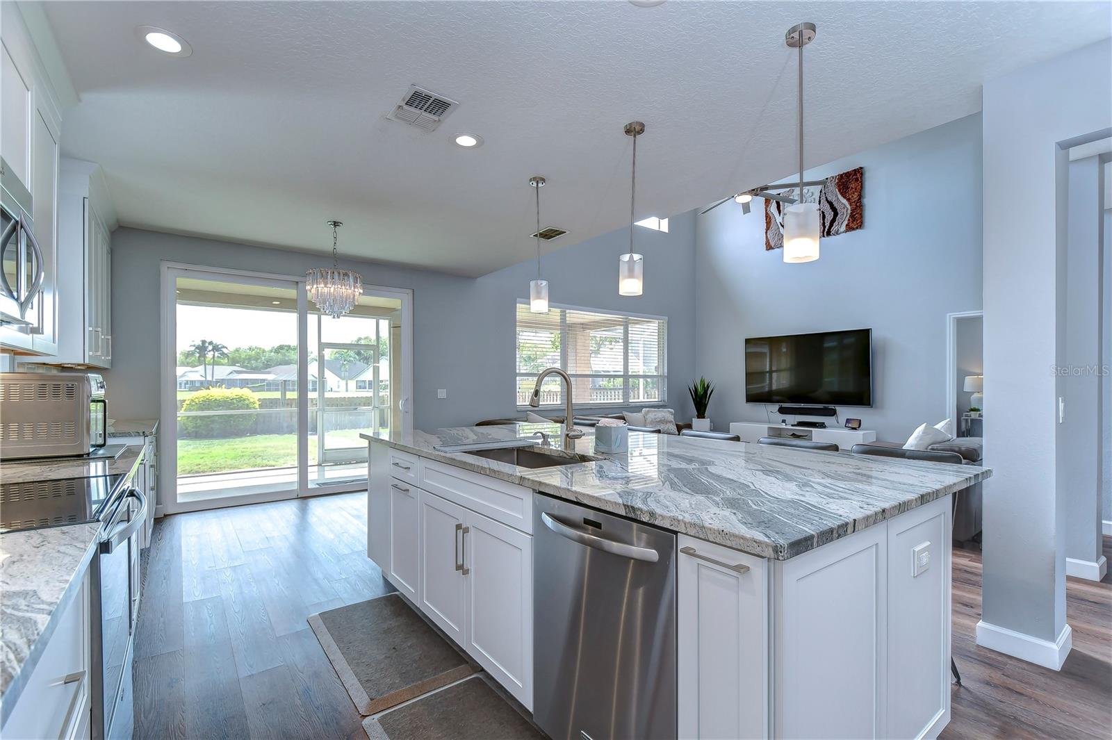 16527 LAKE HEATHER DR
