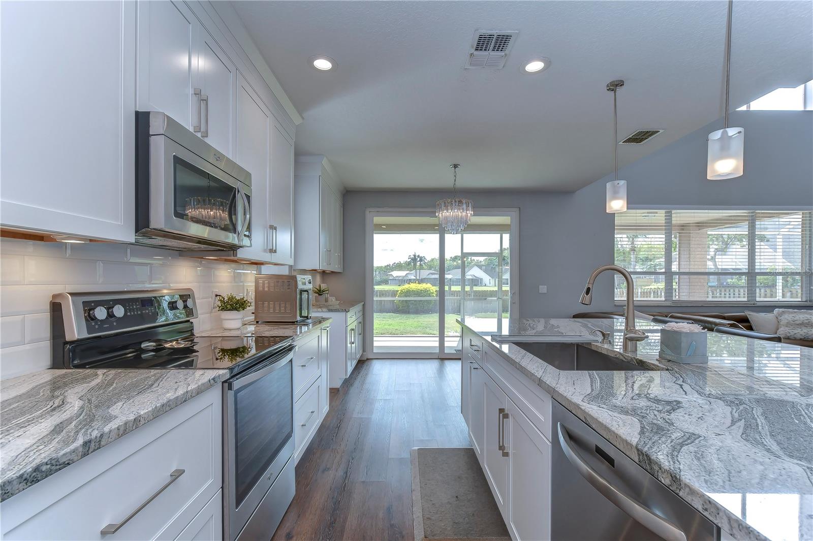 16527 LAKE HEATHER DR