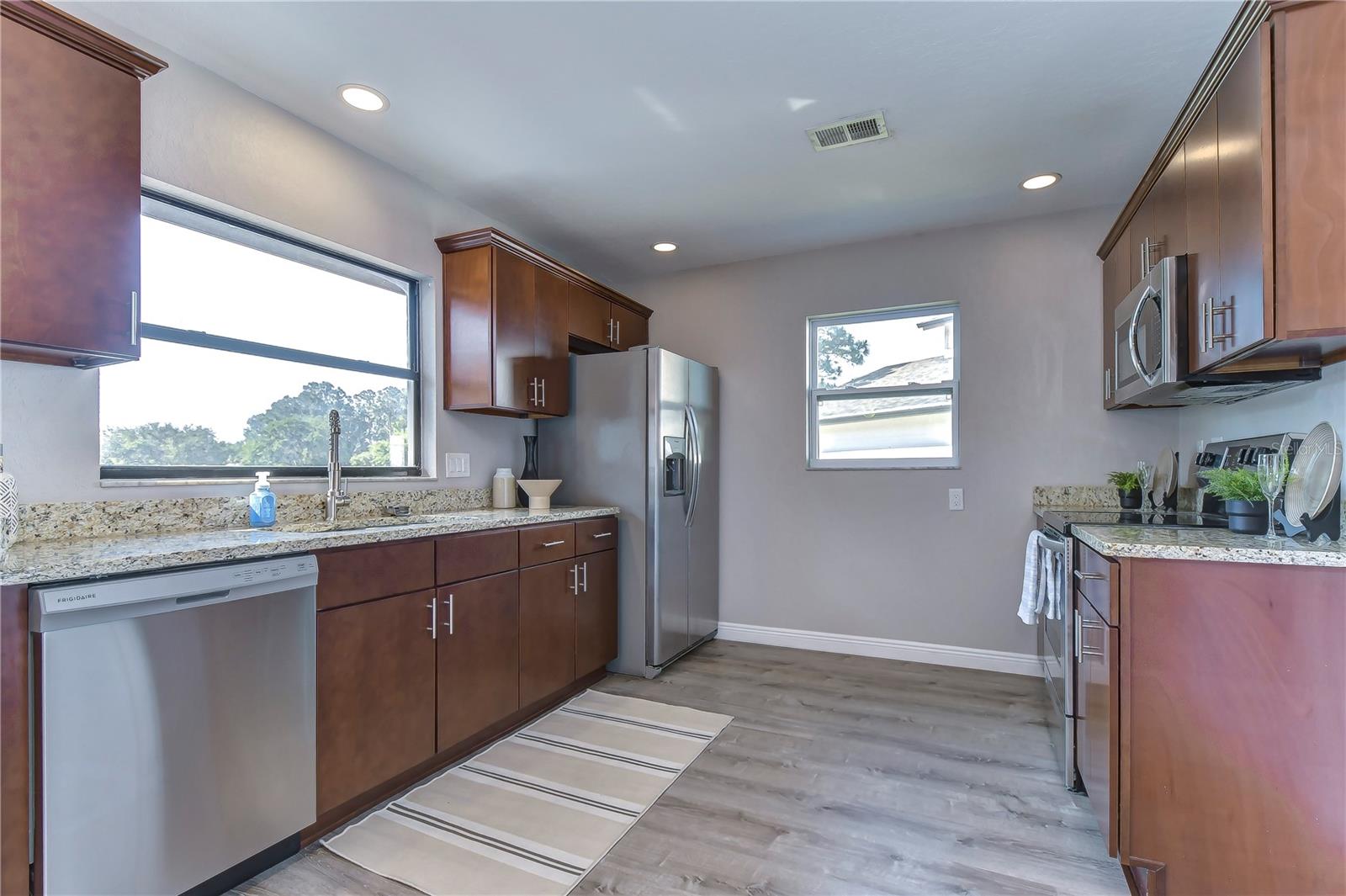 5113 STONEHAVEN CT