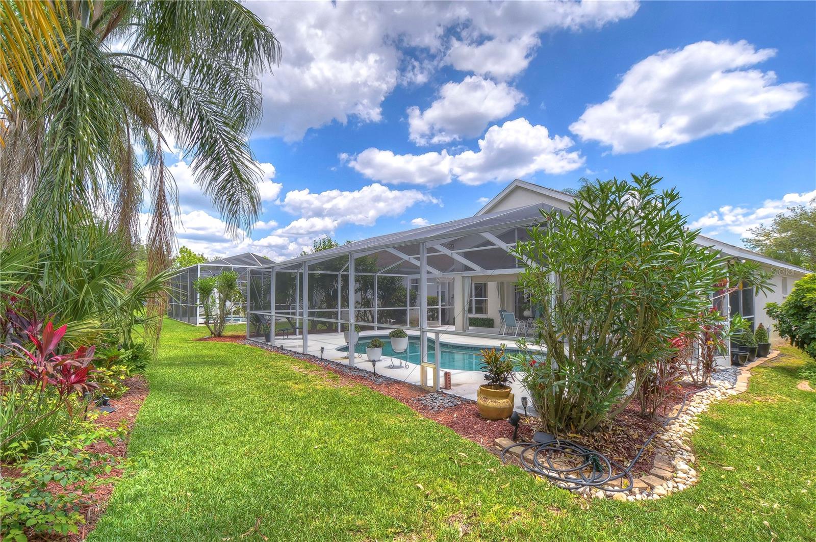 5601 TERRAIN DE GOLF DR