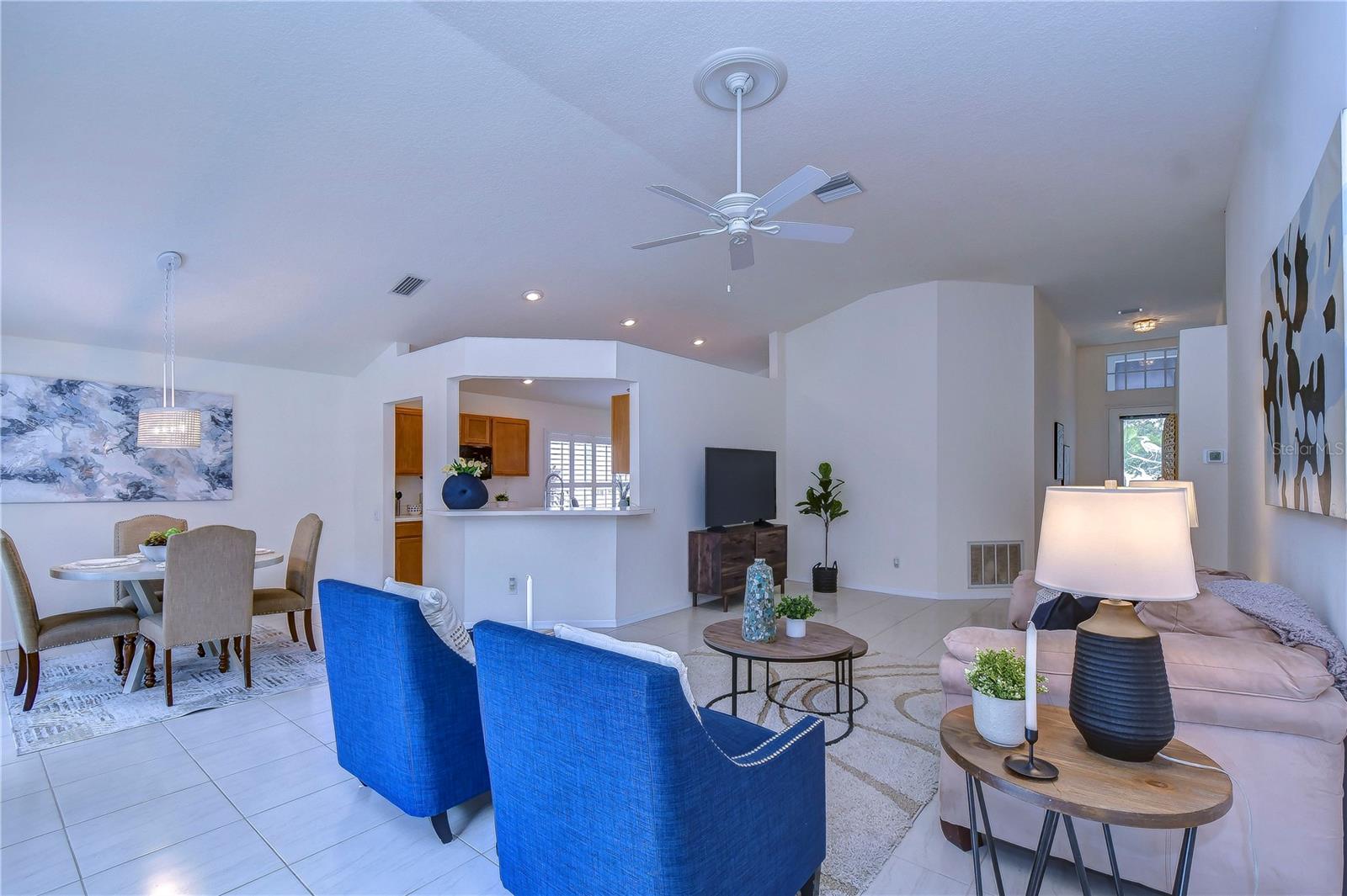 5601 TERRAIN DE GOLF DR