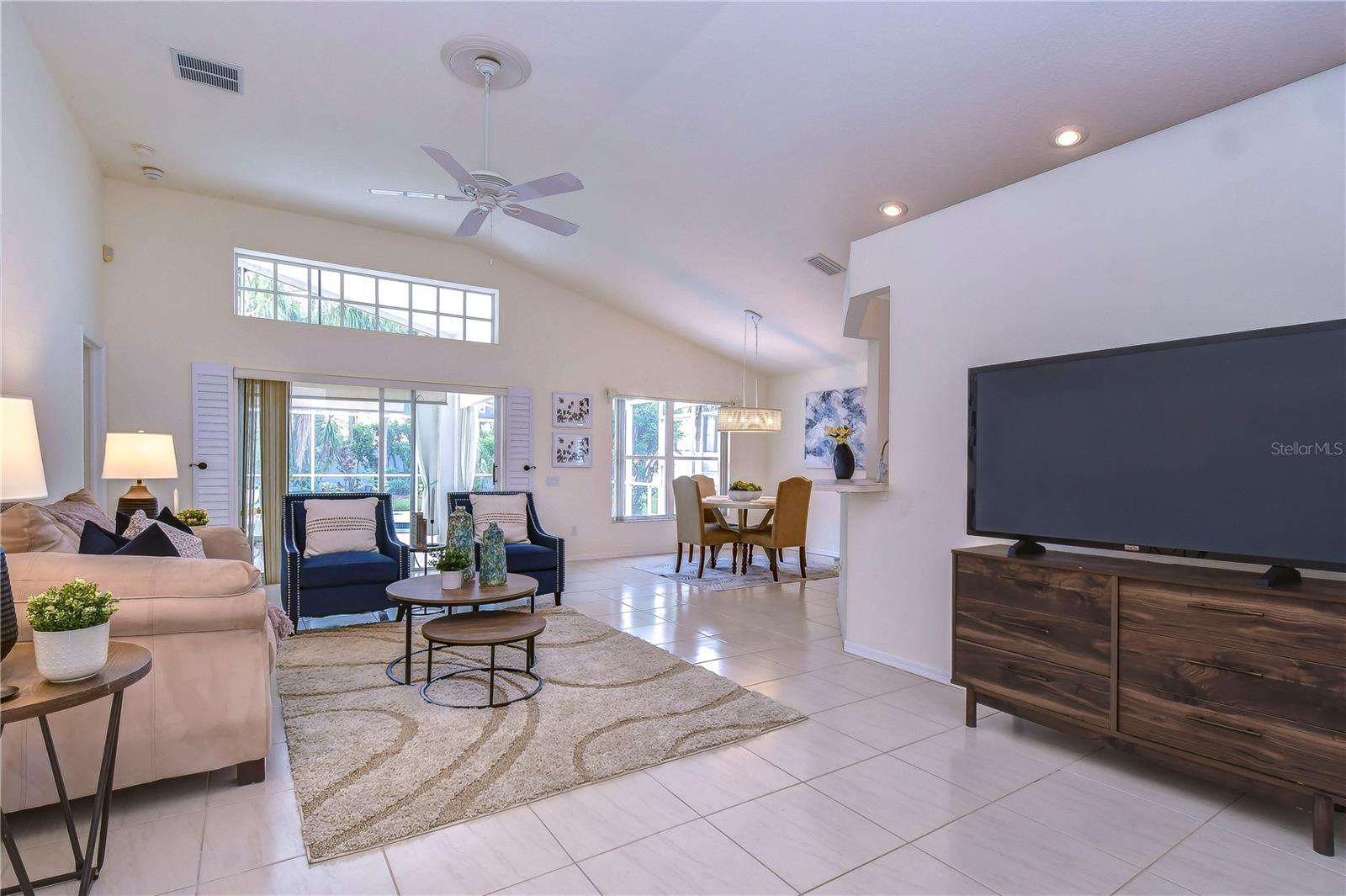 5601 TERRAIN DE GOLF DR