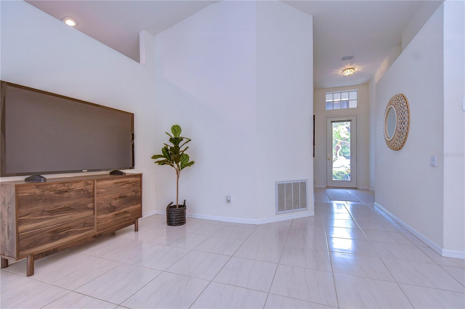 5601 TERRAIN DE GOLF DR