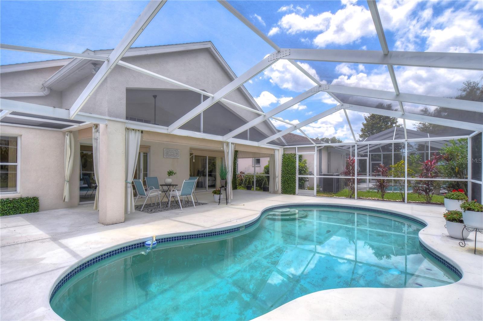 5601 TERRAIN DE GOLF DR
