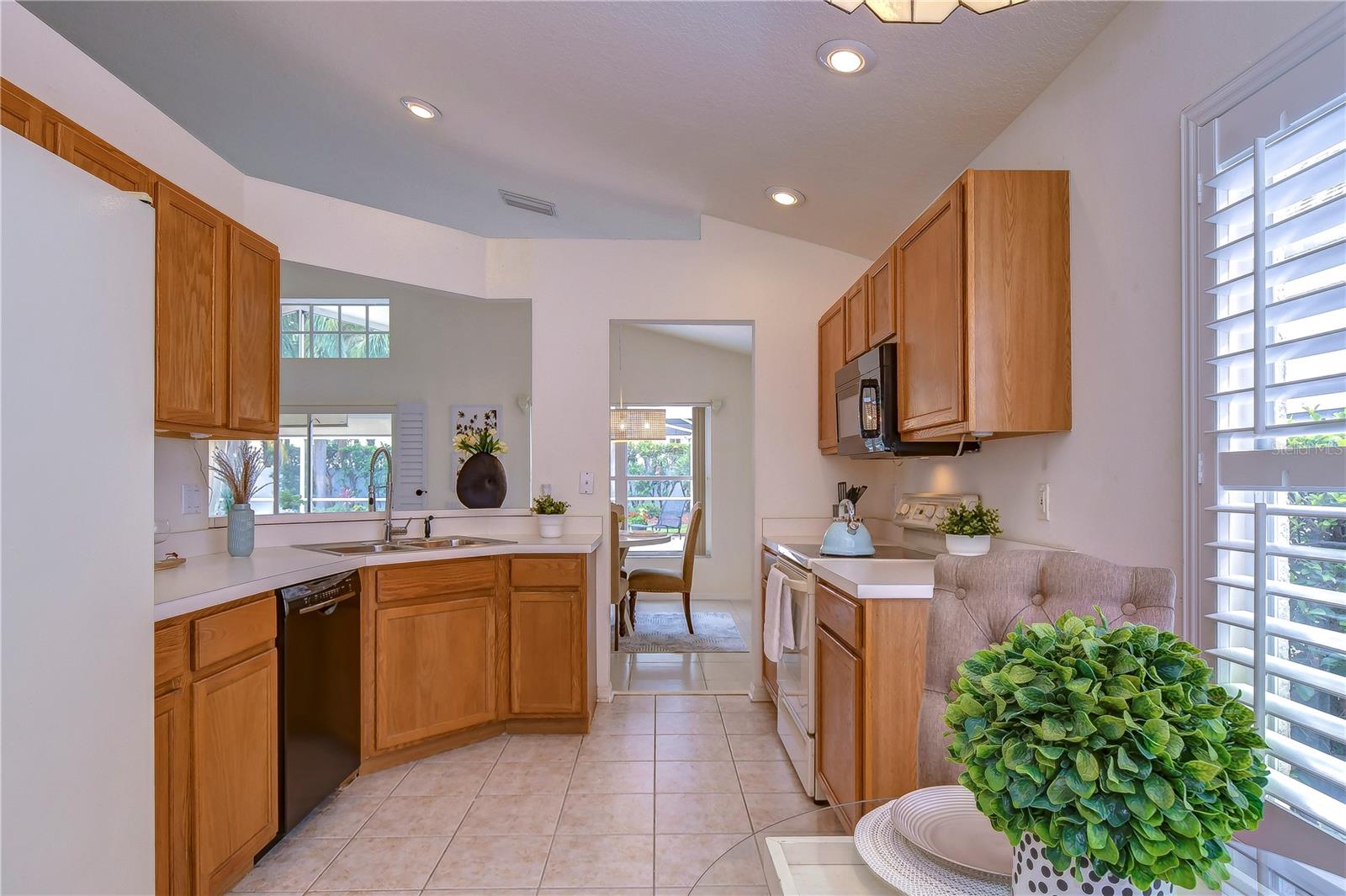 5601 TERRAIN DE GOLF DR