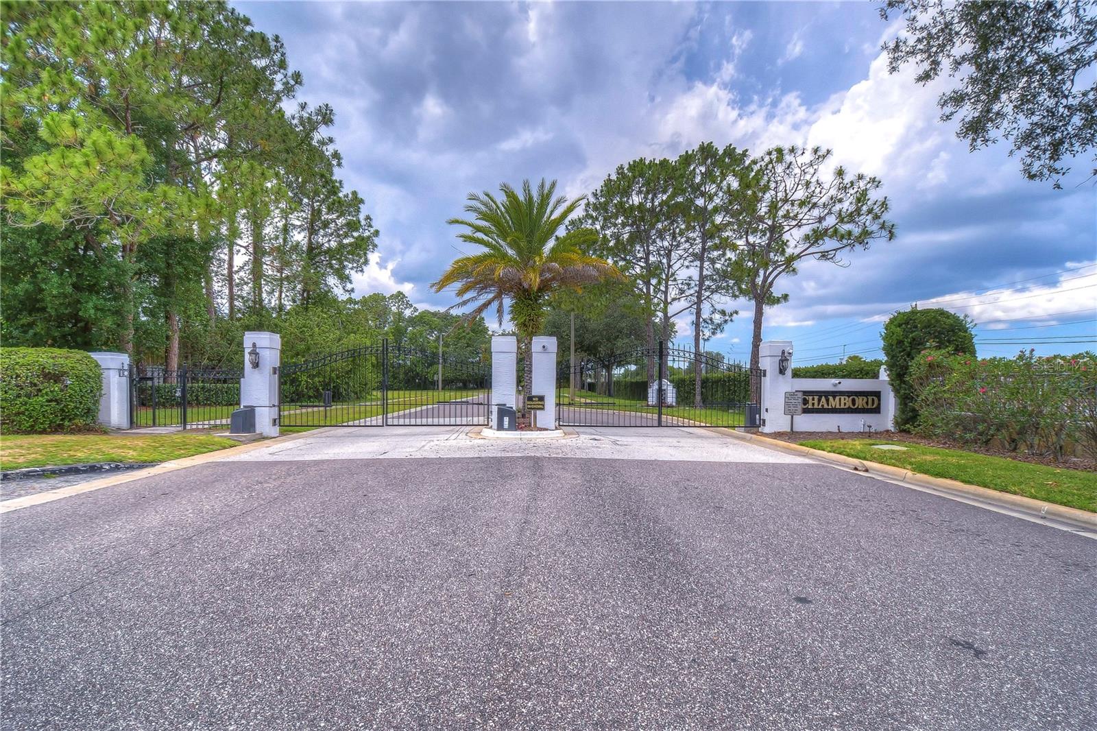 5601 TERRAIN DE GOLF DR