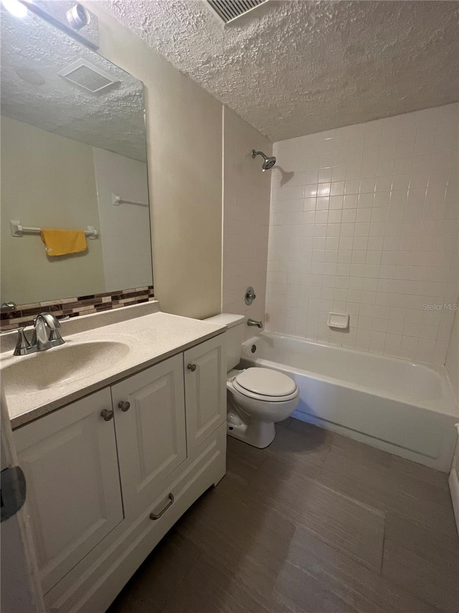 15215 AMBERLY DR #205