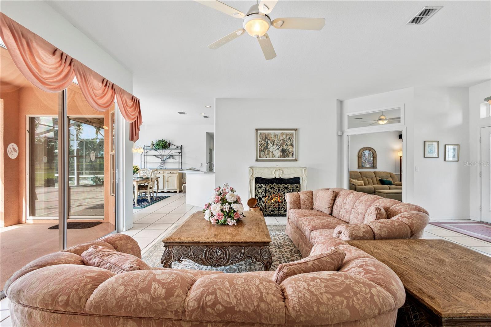 2228 PLATINUM DR
