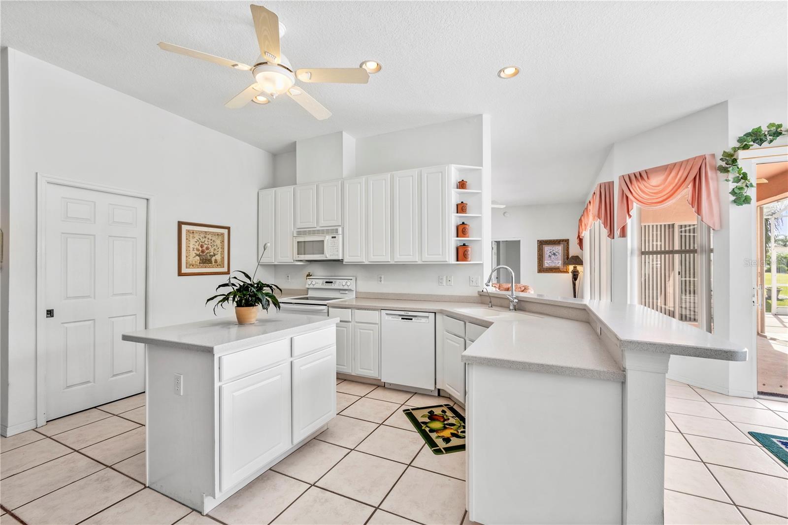 2228 PLATINUM DR