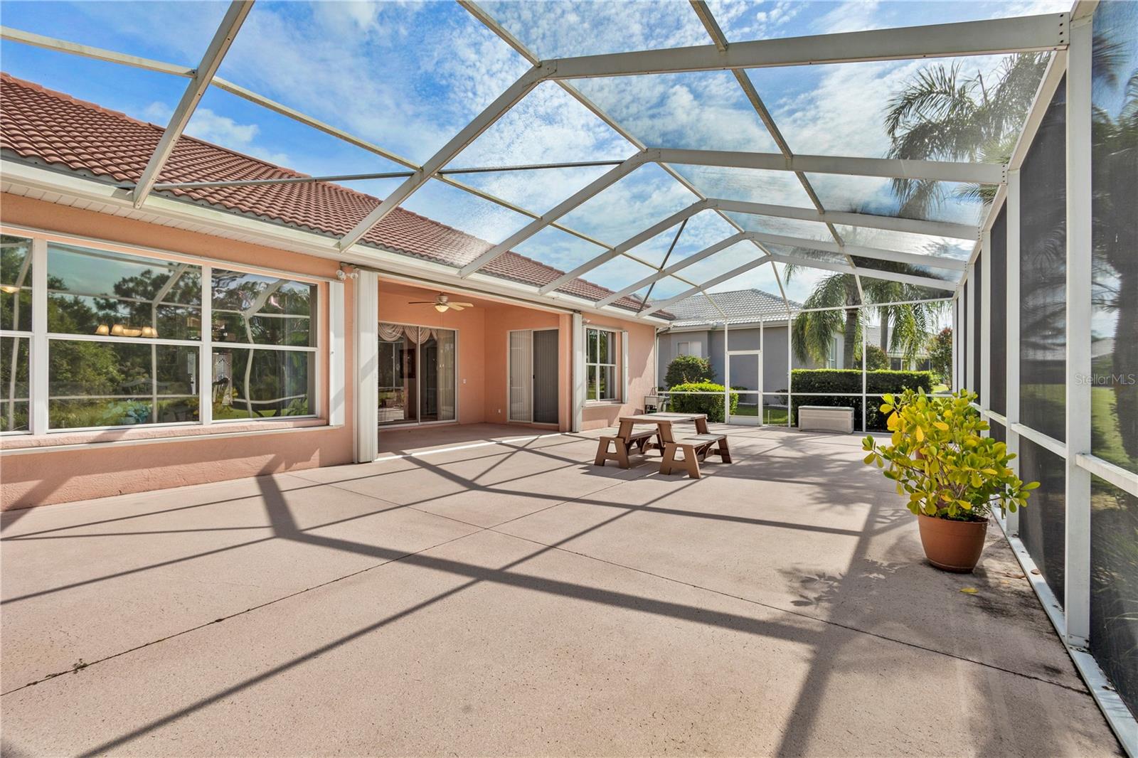 2228 PLATINUM DR
