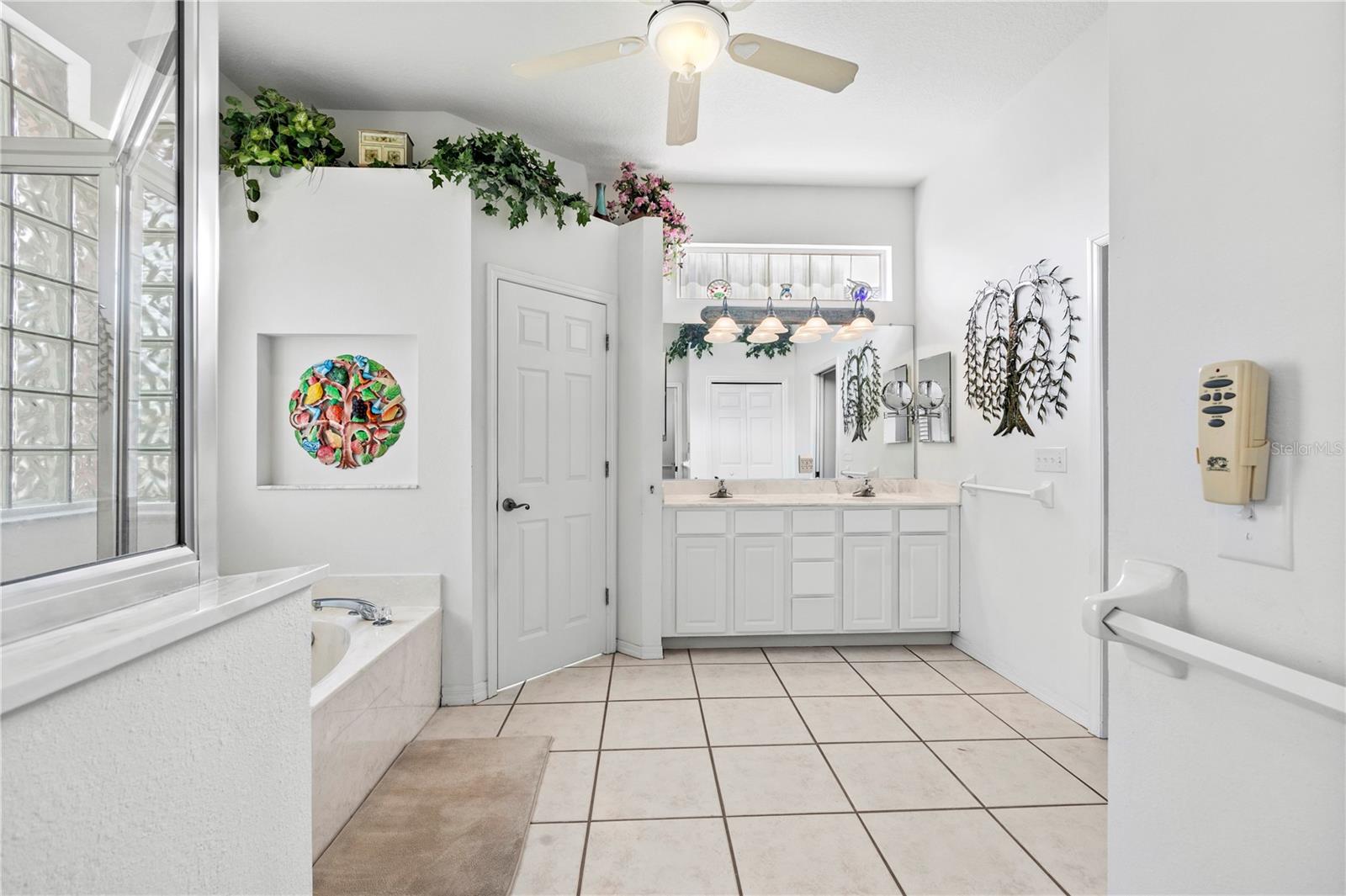 2228 PLATINUM DR