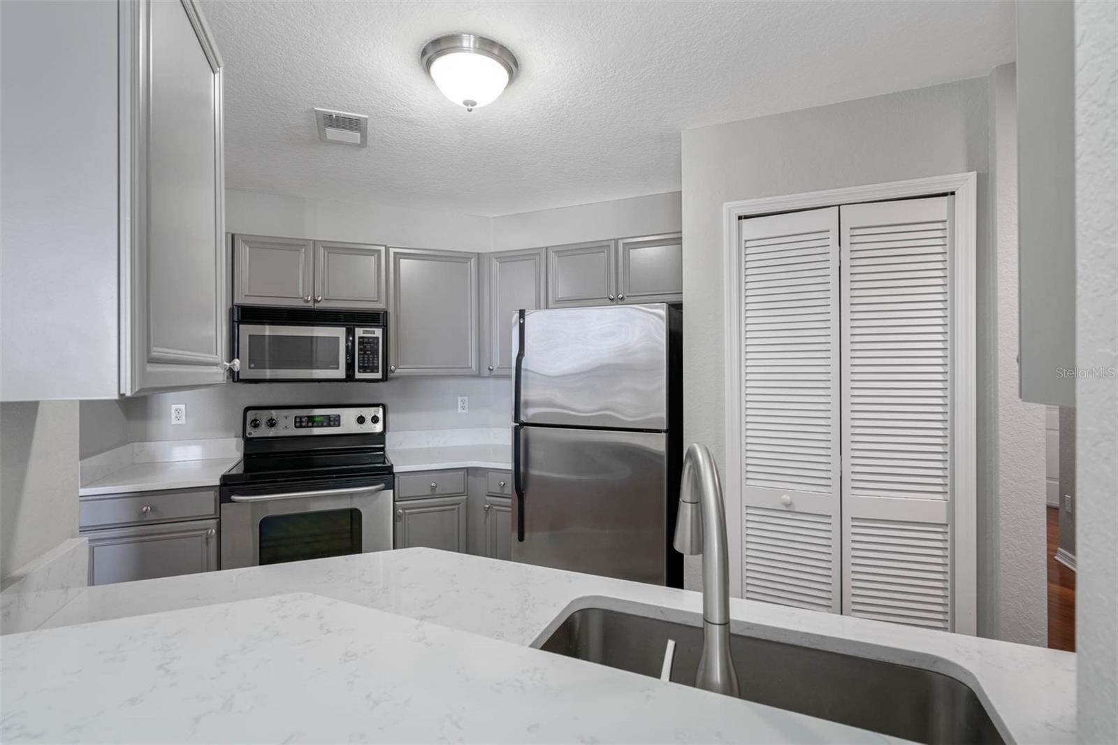 700 S HARBOUR ISLAND BLVD #742