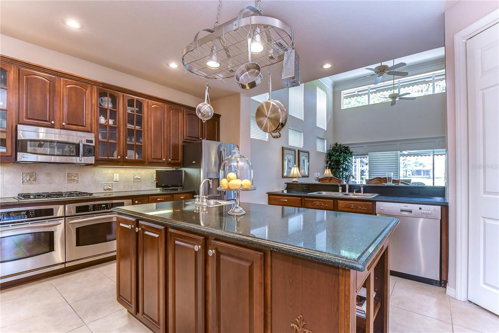 4387 CALIQUEN DR